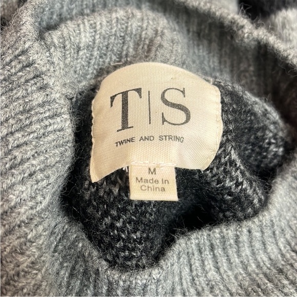 TS Twine and String Gray Animal Print Fuzzy Sweater Size Medium - Picture 3 of 12